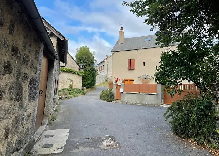 Lou Aubrac Hebergement Aux Portes De L\'Aubrac
